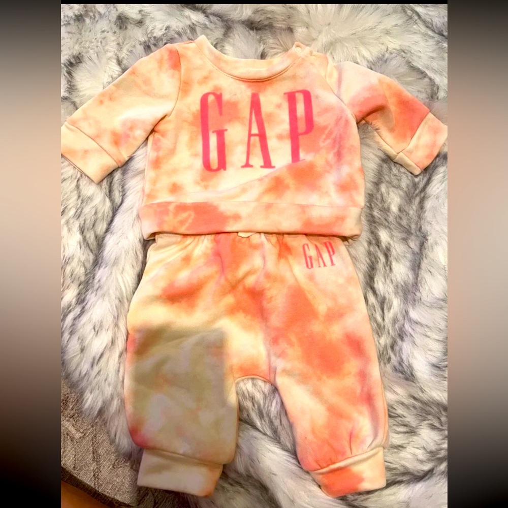 Gap Tie Dye Sweatsuit